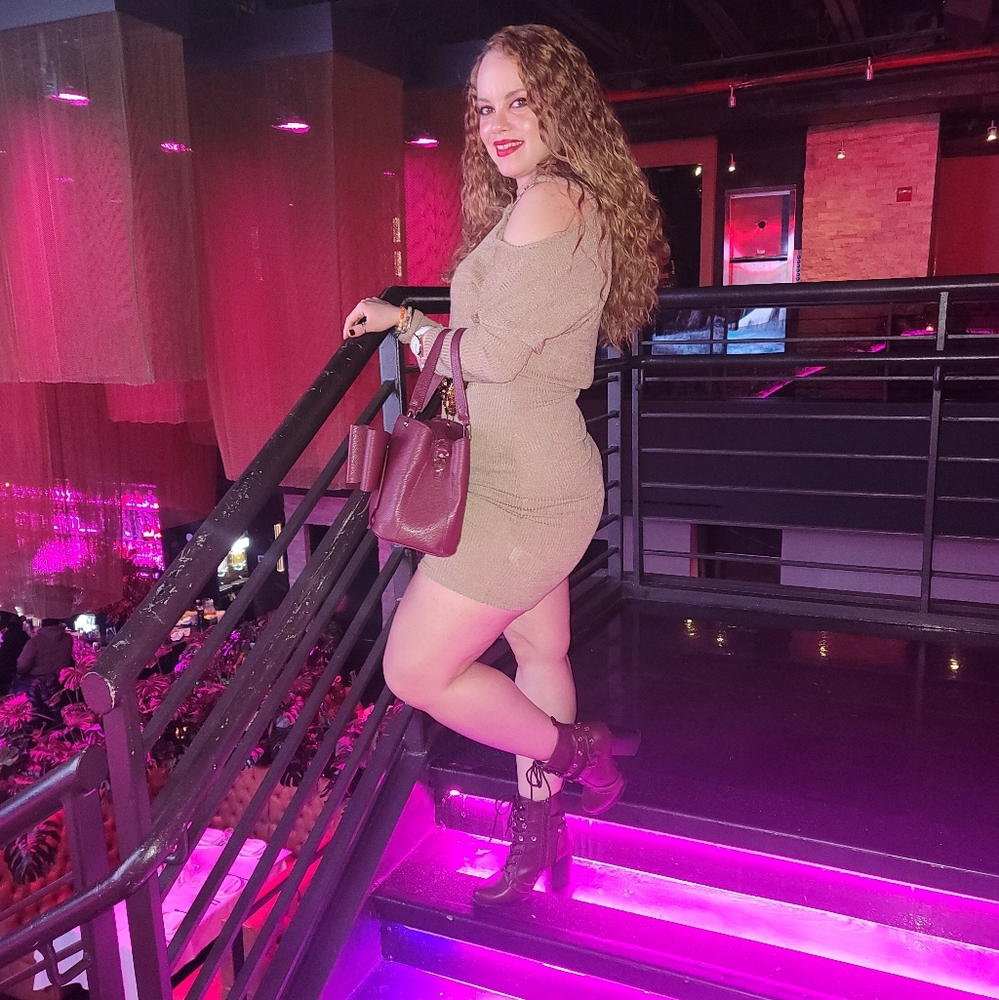 Meet your Posher, Iliana